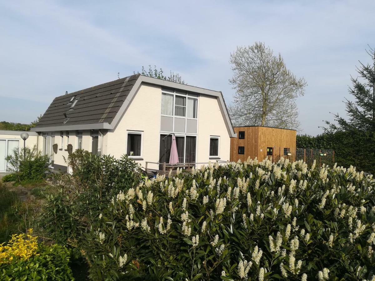 B&B Bovenweg Ренен Экстерьер фото